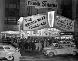 Frank Sinatra Paramount Theater Bobby Soxers